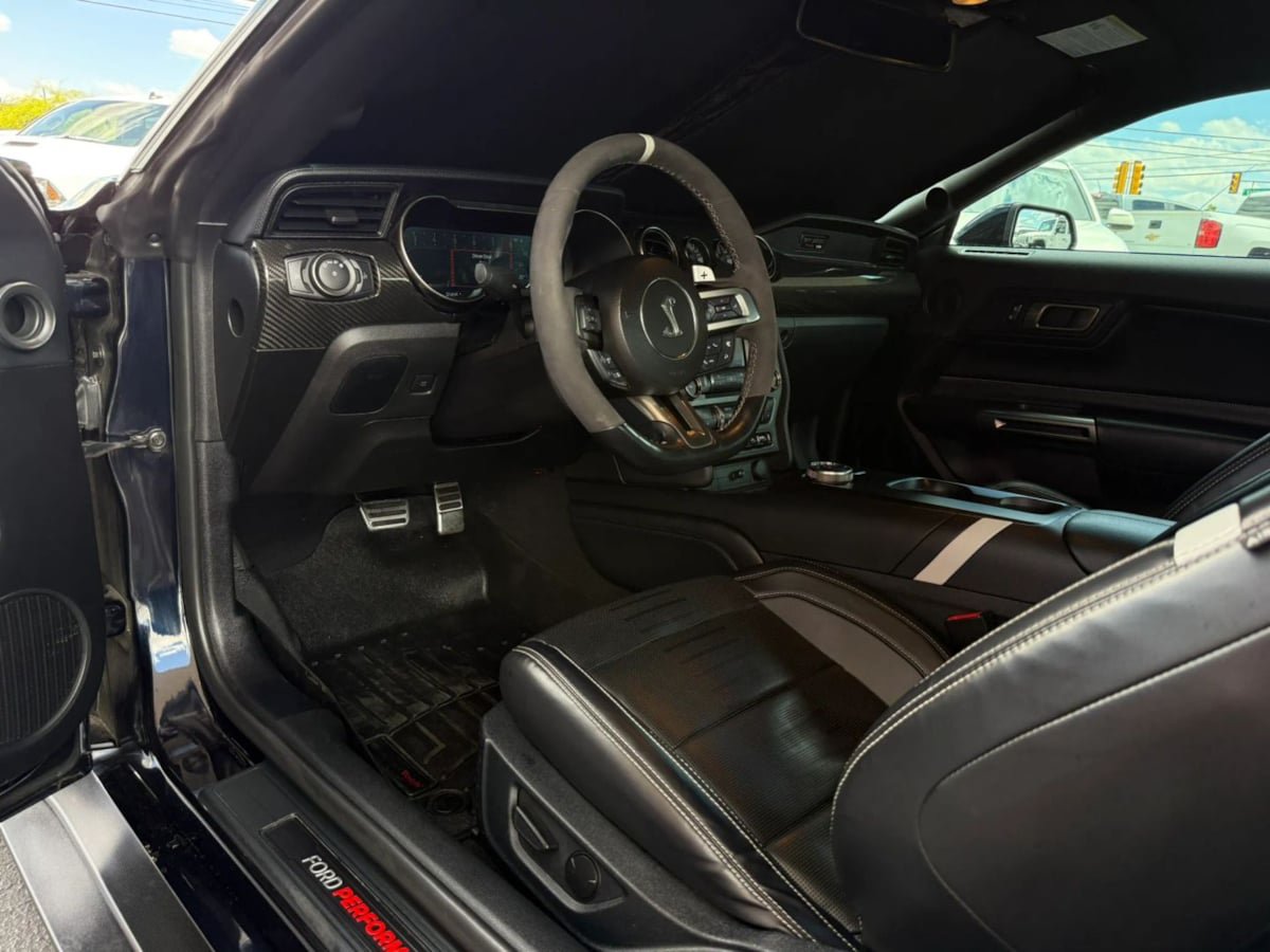 Used 2021 Ford Mustang Shelby GT500 w/ Technology Package RWD image 37