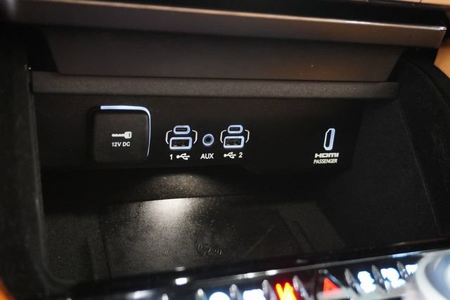 Used 2023 Jeep Grand Wagoneer Series III AWD/4WD image 28