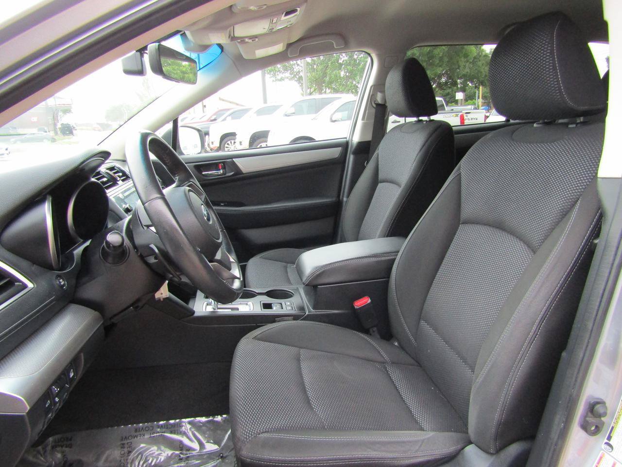 Used 2018 Subaru Outback 2.5i Premium AWD/4WD image 8