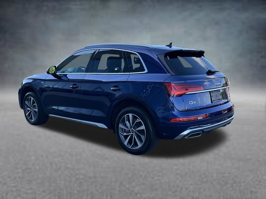 Used 2023 Audi Q5 2.0T Premium w/ Convenience Package AWD/4WD image 4