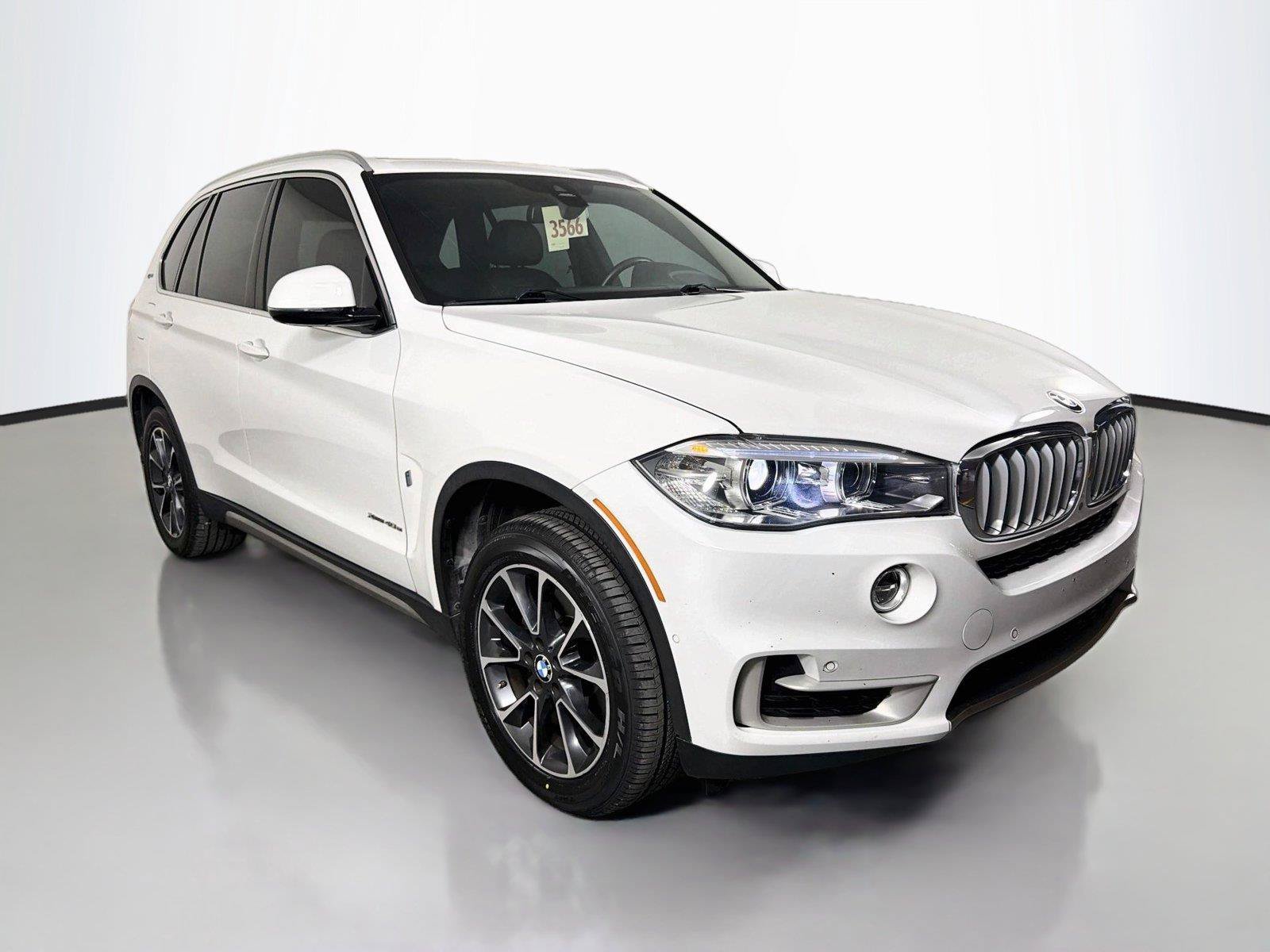 Used 2018 BMW X5 xDrive40e AWD/4WD image 3