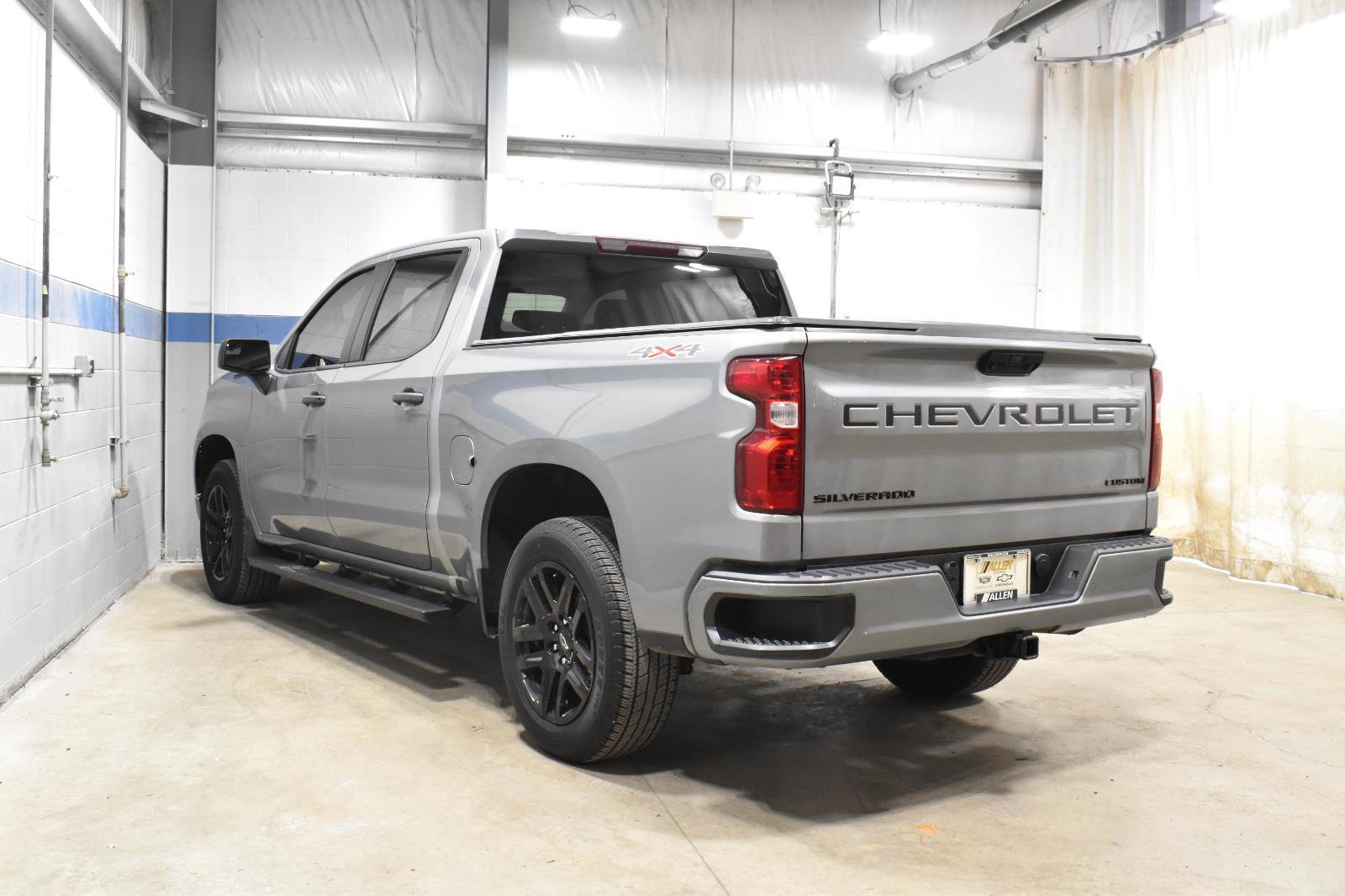 Used 2023 Chevrolet Silverado 1500 Custom w/ LPO, Dark Essentials Package AWD/4WD image 21