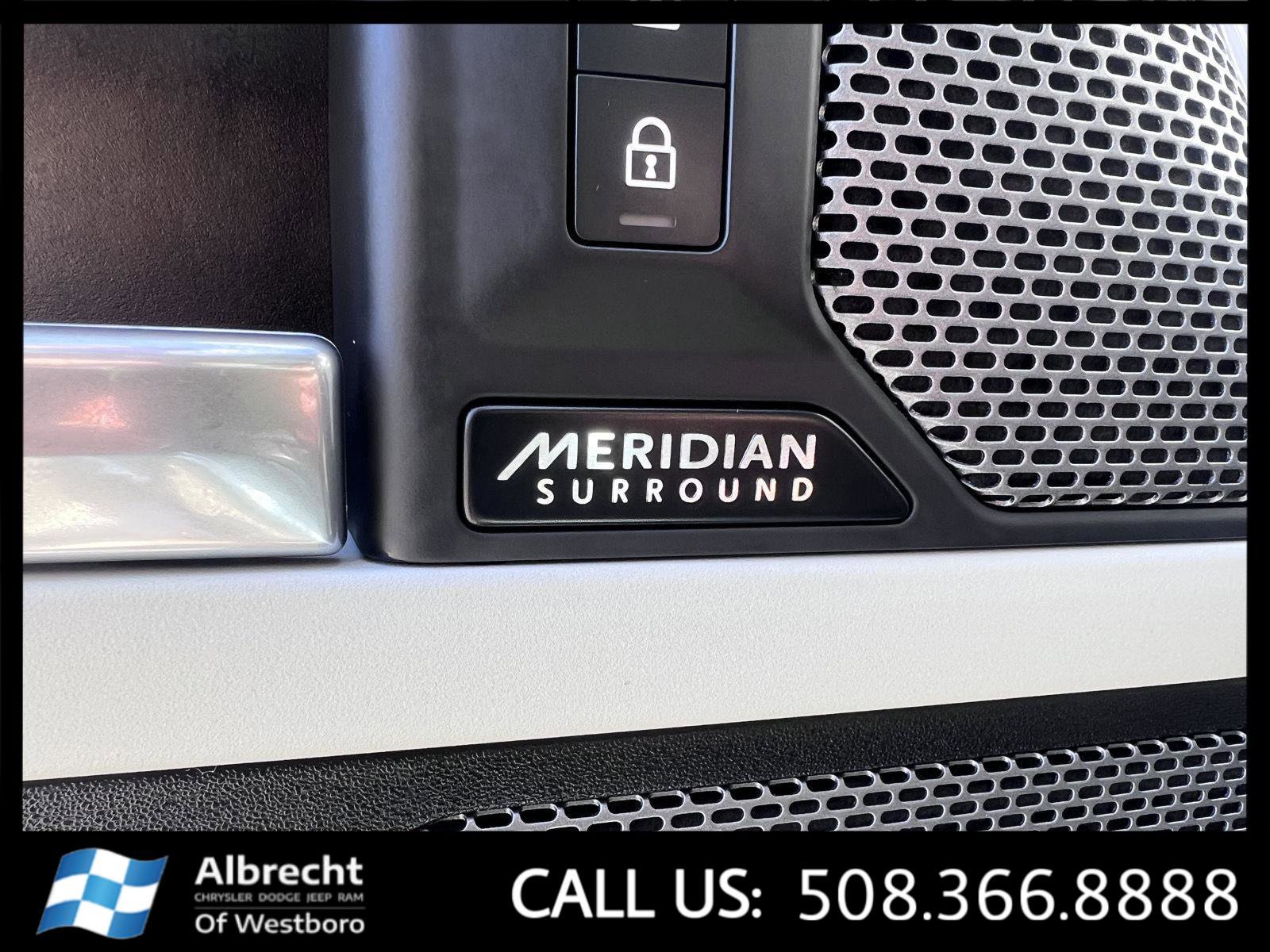 Used 2023 Land Rover Defender 90 SE image 26