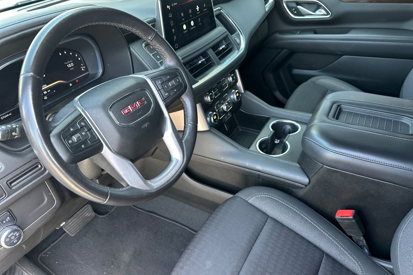 Used 2022 GMC Yukon SLE image 10