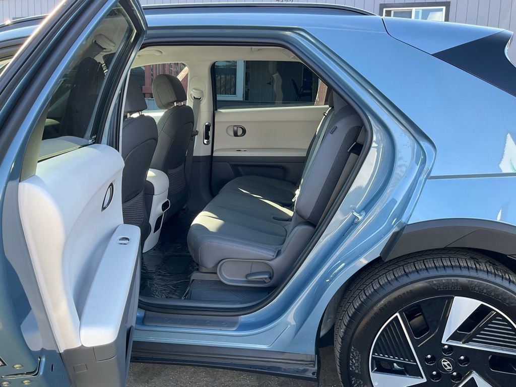 Used 2025 Hyundai Ioniq 5 SEL image 8