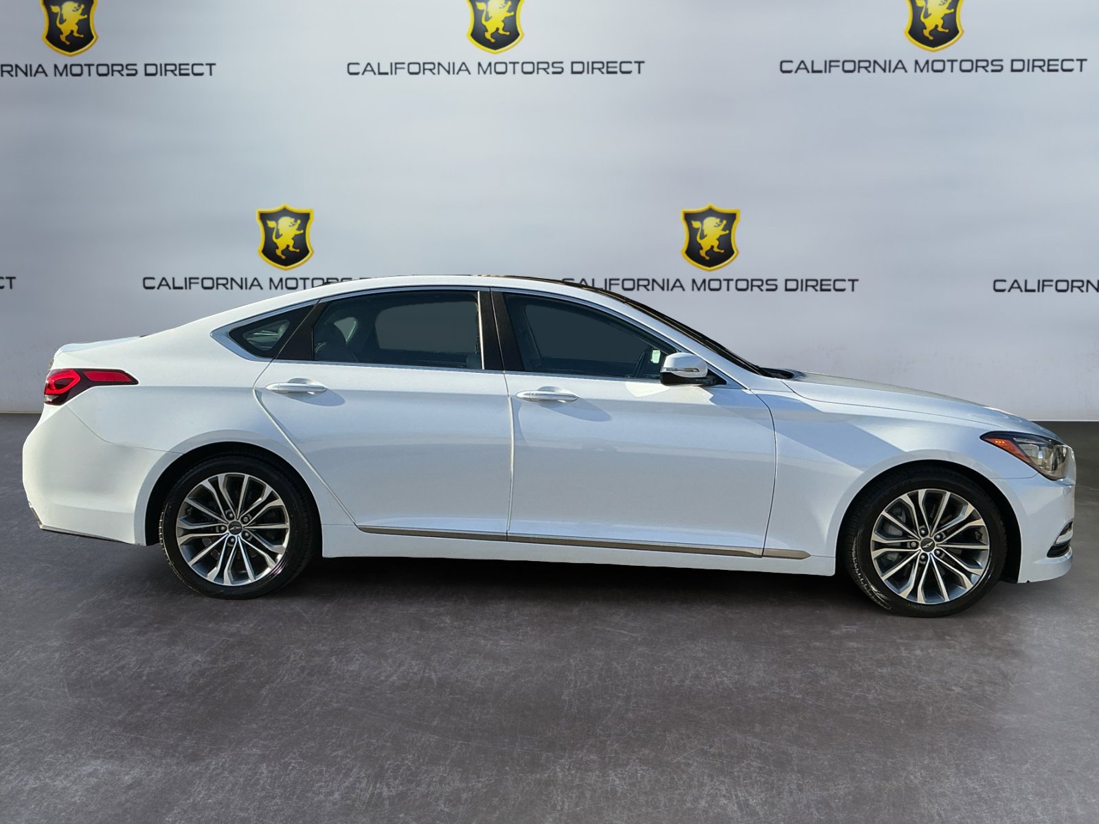 Used 2015 Hyundai Genesis 3.8 w/ Option Group 03 image 4