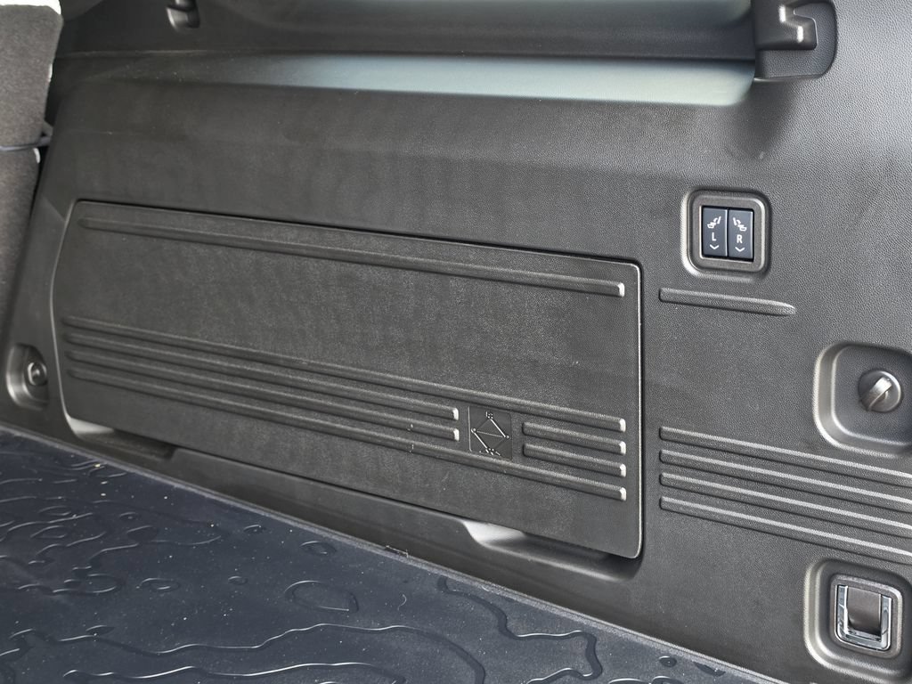 Used 2025 GMC Hummer EV 2X w/ LPO, Dark Essentials Package AWD/4WD image 41