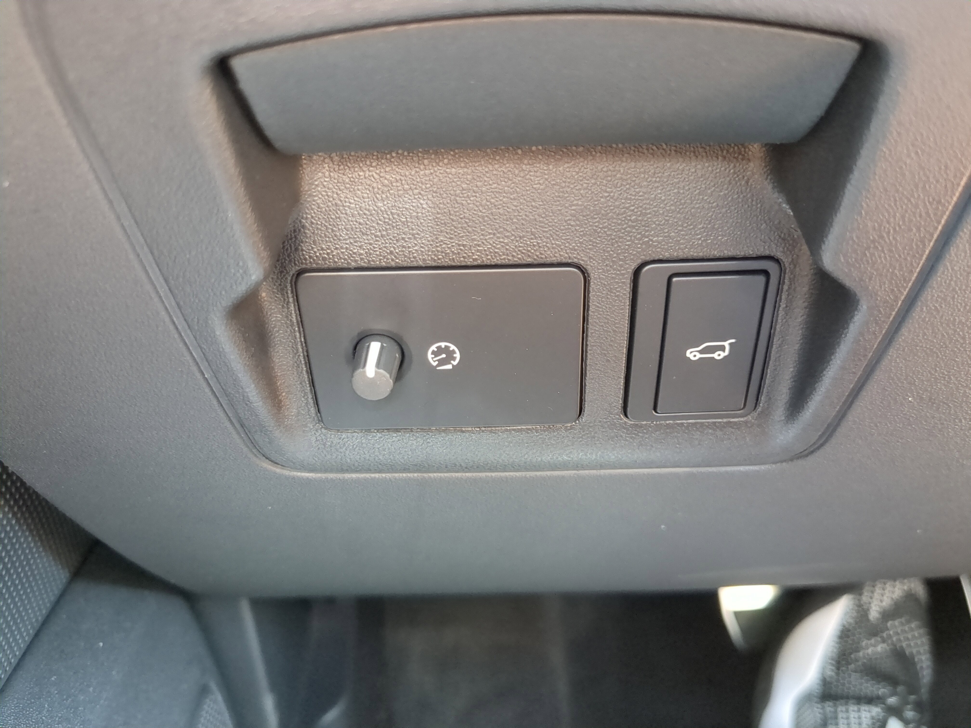 New 2026 Land Rover Range Rover Velar Dynamic SE image 26