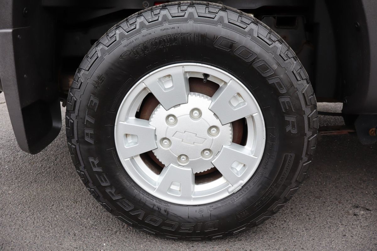 Used 2005 Chevrolet Colorado LS image 39