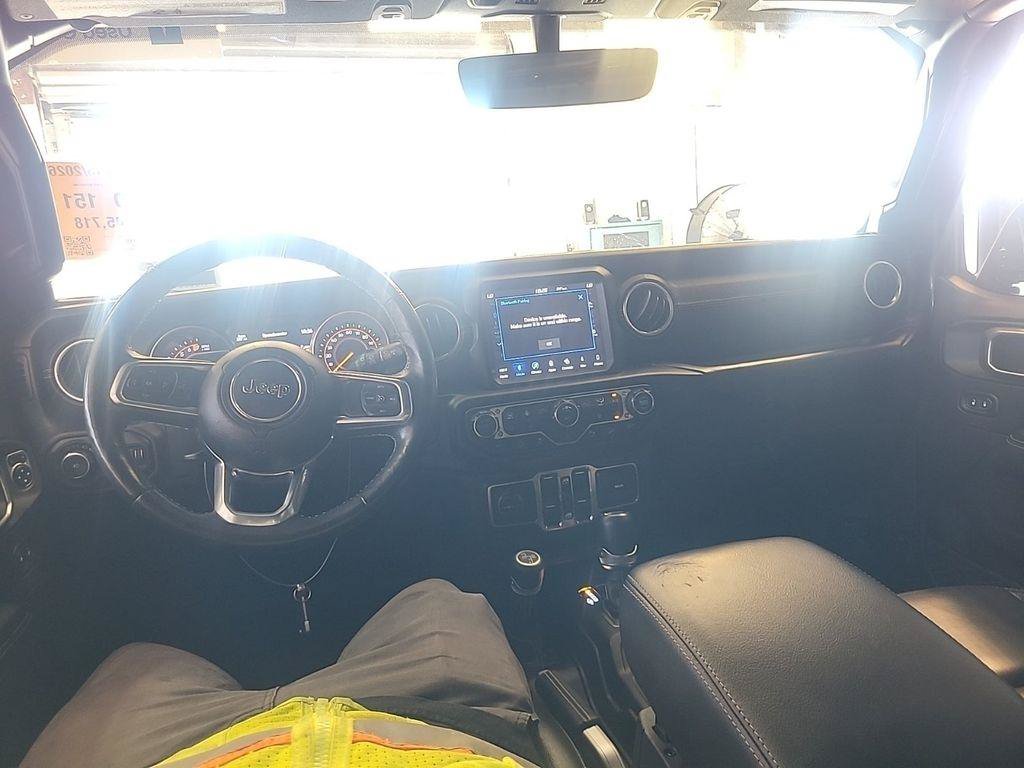 Used 2019 Jeep Wrangler Unlimited Sahara AWD/4WD image 12