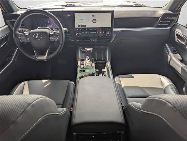 Used 2025 Lexus GX 550 w/ Accessory Package (Z1) AWD/4WD image 15
