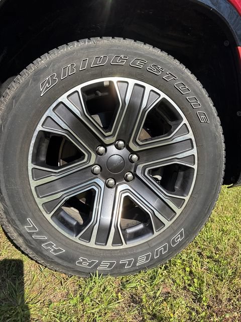 Used 2022 Jeep Wagoneer Series III RWD image 20