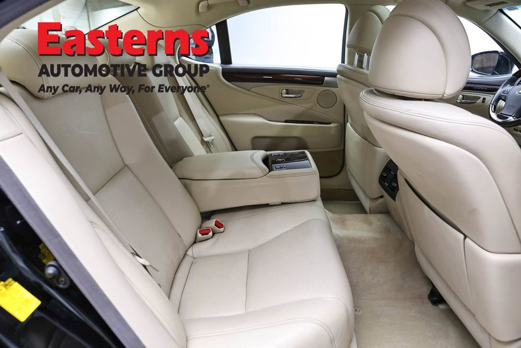 Used 2014 Lexus LS 460 AWD w/ Comfort Package image 28