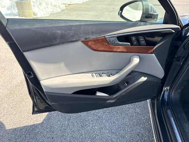 Used 2023 Audi A4 2.0T Premium w/ Convenience Package image 18