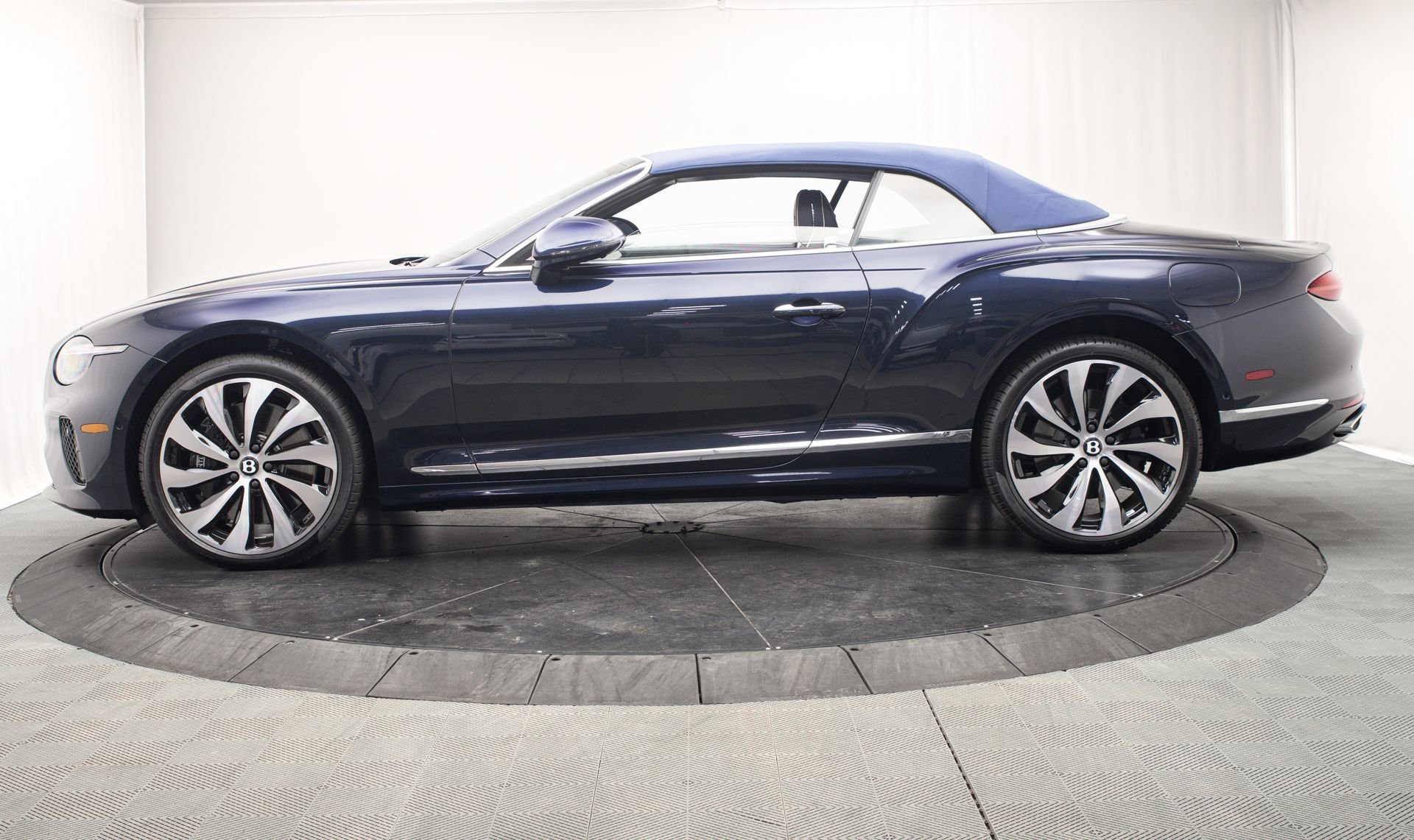 New 2026 Bentley Continental GTC image 13