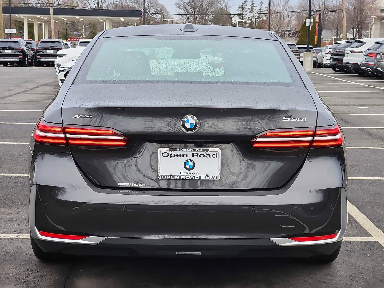 Used 2025 BMW 530i xDrive w/ Premium Package AWD/4WD image 5