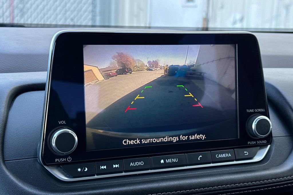 Used 2023 Nissan Rogue SV image 20