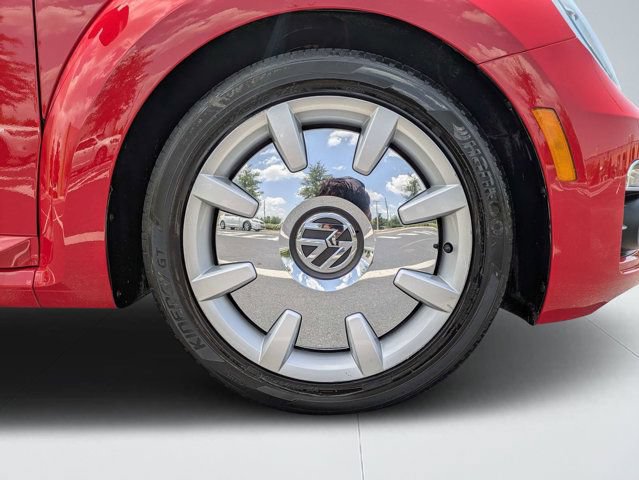 Used 2019 Volkswagen Beetle 2.0T SE w/ SE Premium Package FWD image 14
