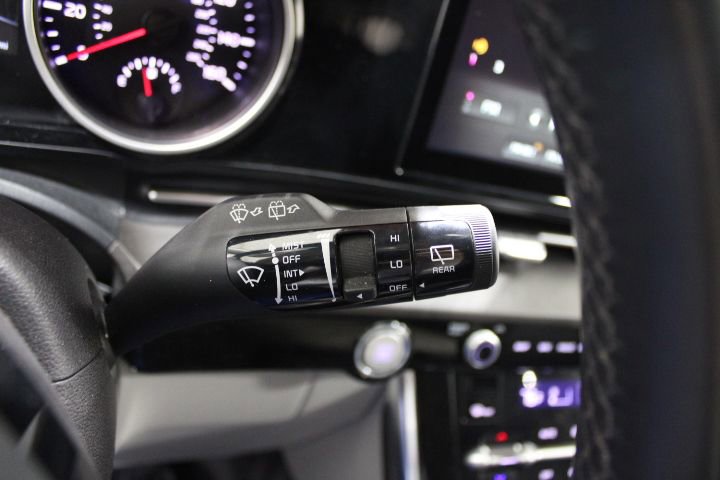 Used 2022 Kia Carnival SX image 39