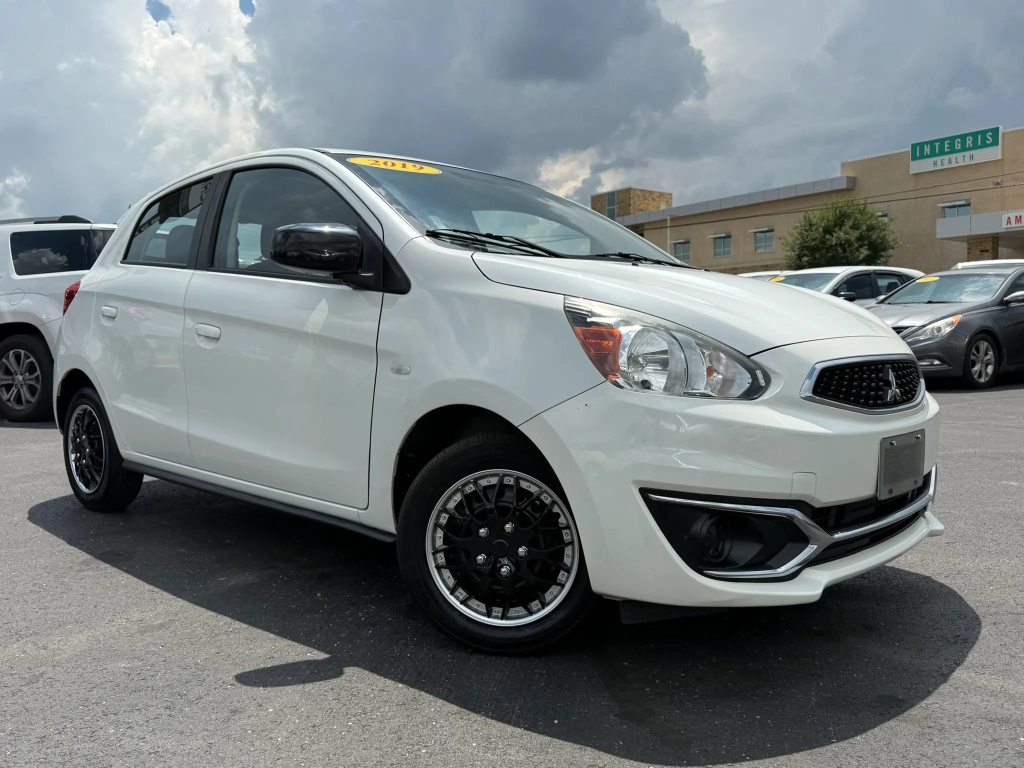 Used 2019 Mitsubishi Mirage ES FWD image 2