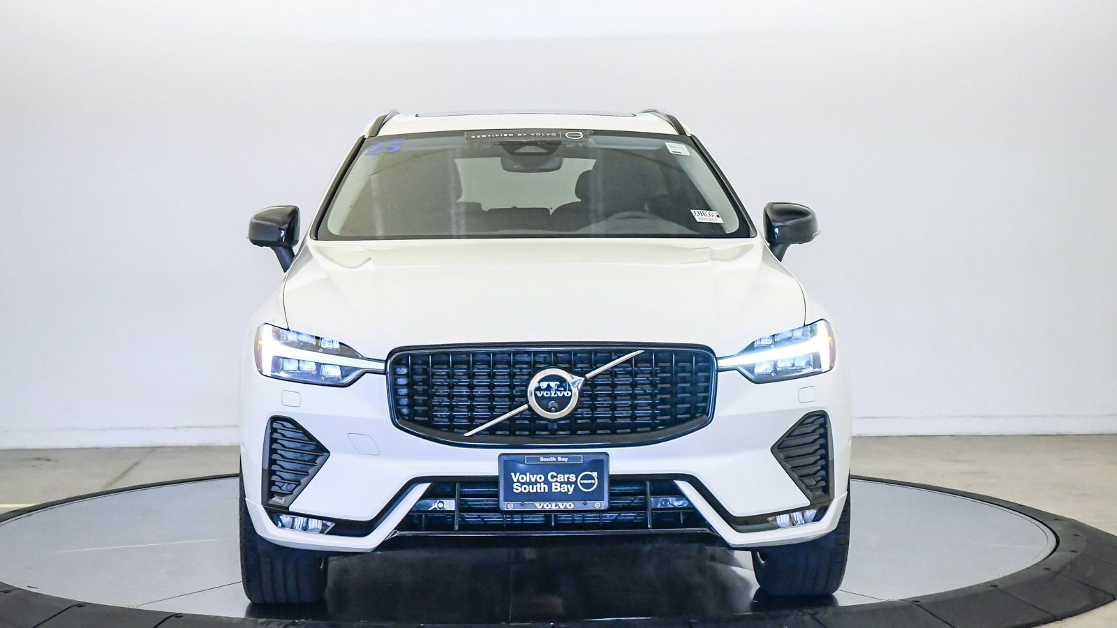 Certified 2025 Volvo XC60 B5 Plus AWD/4WD image 7