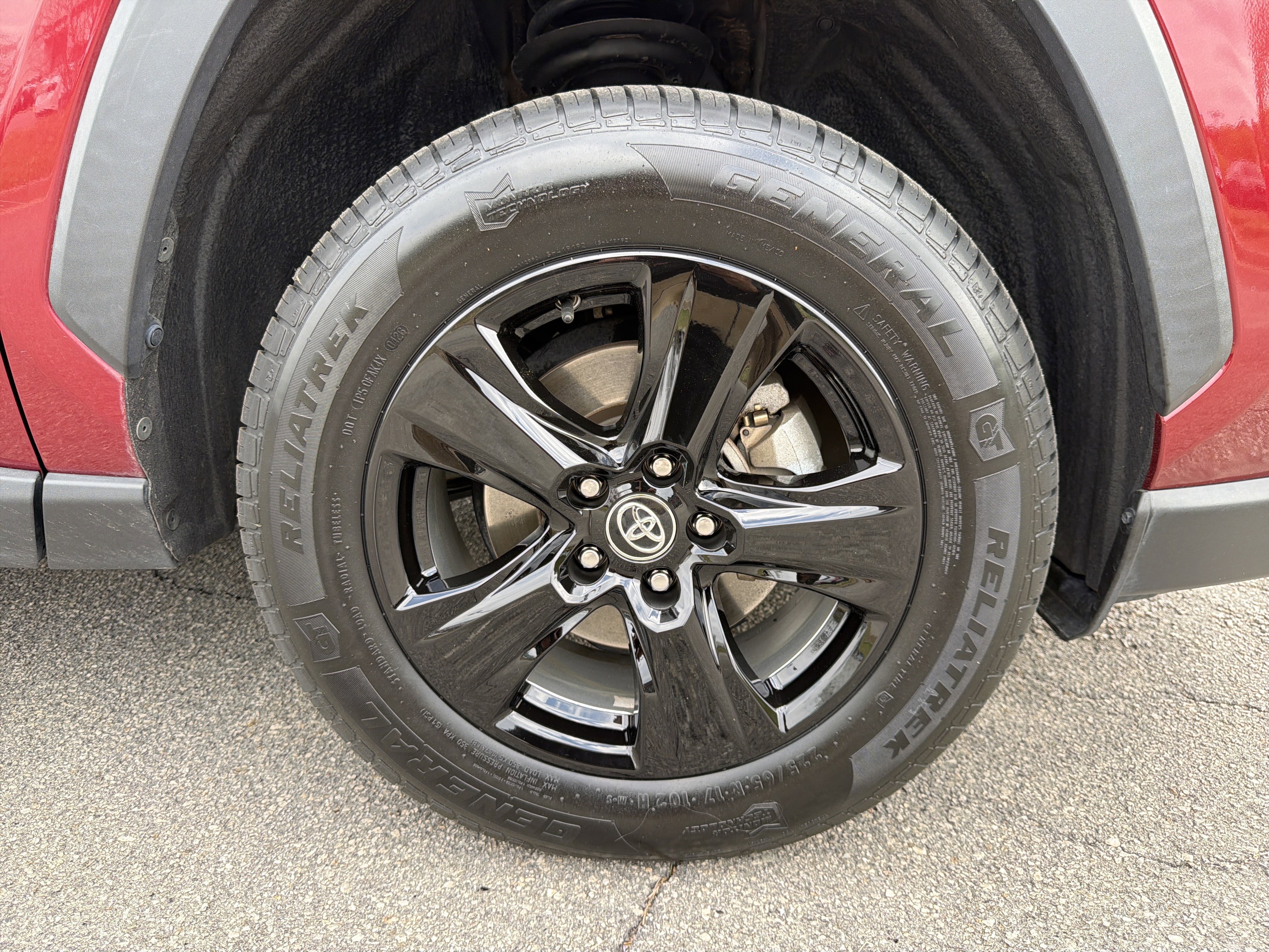 Used 2020 Toyota RAV4 XLE image 6