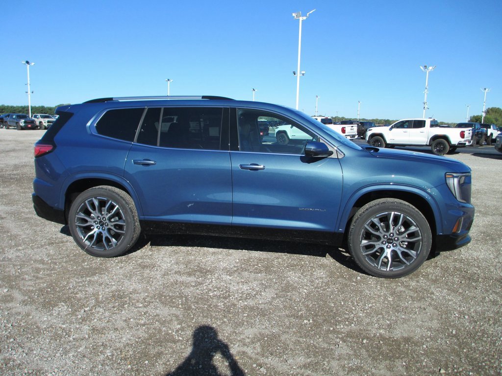 New 2026 GMC Acadia Denali Ultimate image 2