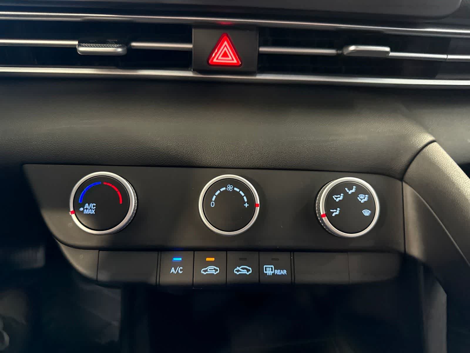 Certified 2026 Hyundai Elantra SE FWD image 26