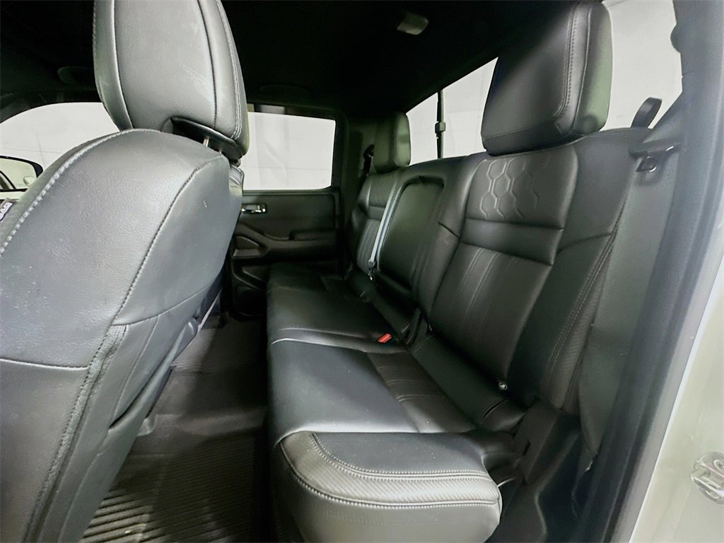 Used 2022 Nissan Frontier PRO-4X w/ Pro-4X Premium Package image 14