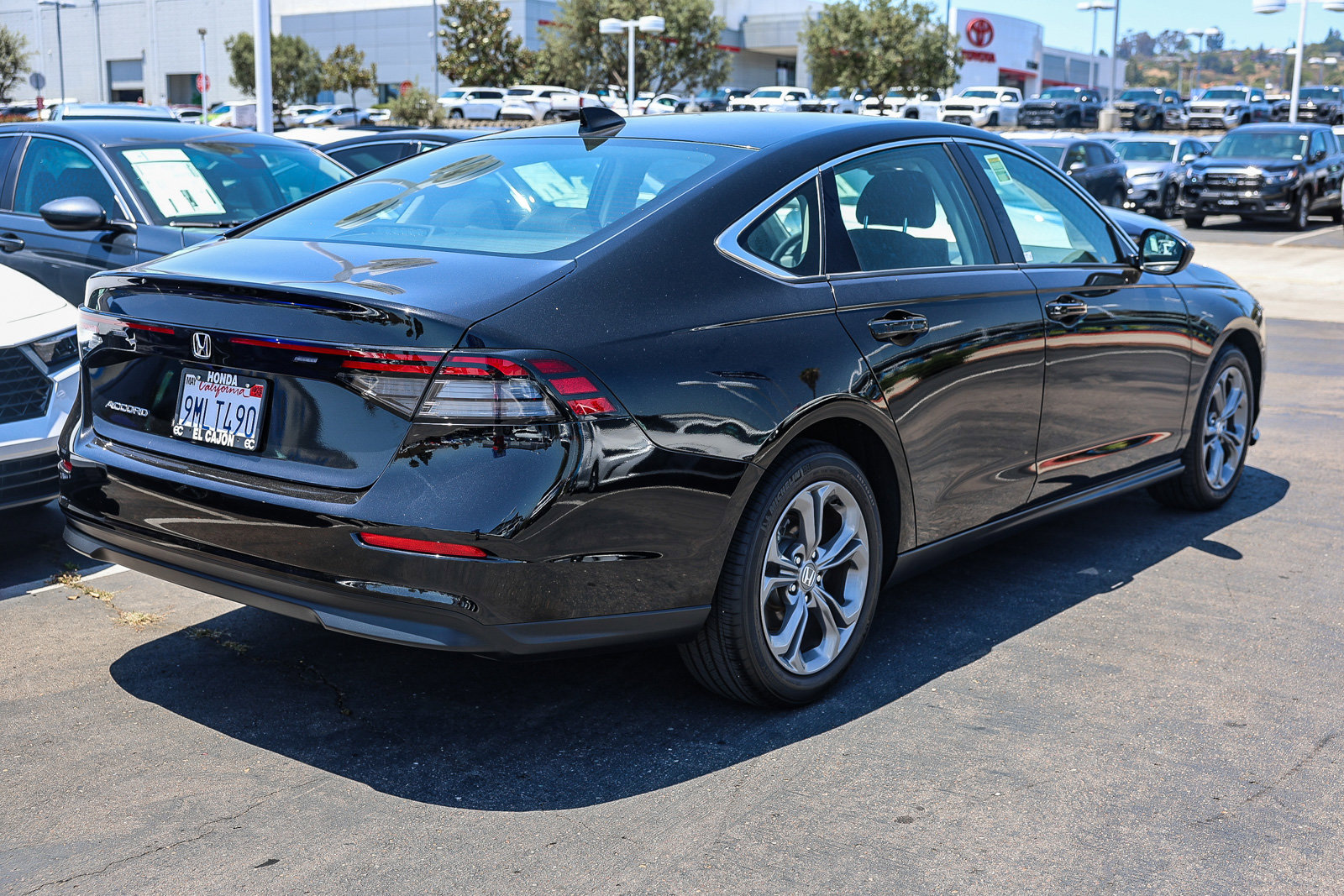 Certified 2024 Honda Accord EX image 23