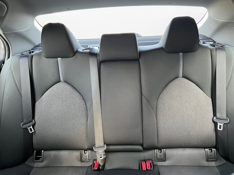 Used 2022 Toyota Camry LE image 15