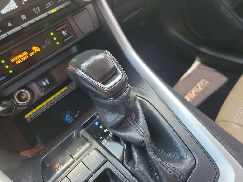 Certified 2019 Toyota RAV4 Limited w/ Advanced Technology Package FWD image 27