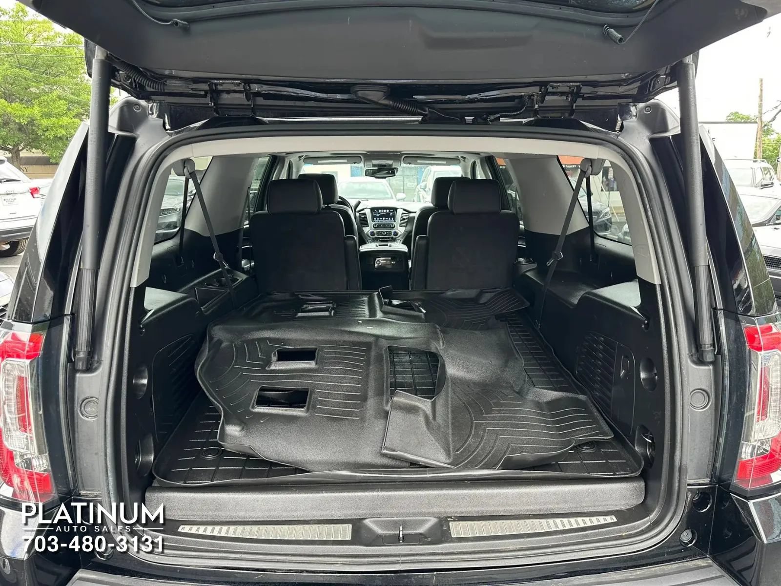 Used 2019 GMC Yukon XL SLT w/ HD Trailering Package AWD/4WD image 14