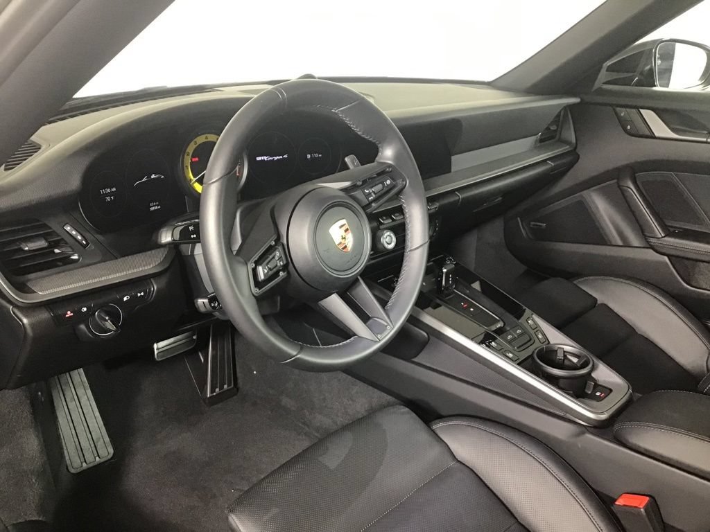 Certified 2024 Porsche 911 Targa 4 AWD/4WD image 4