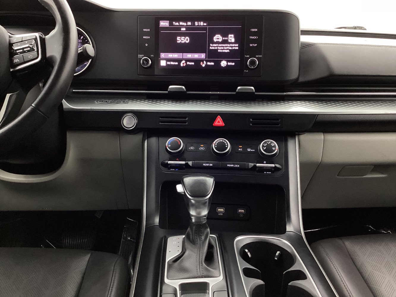 Used 2024 Kia Carnival LX FWD image 30