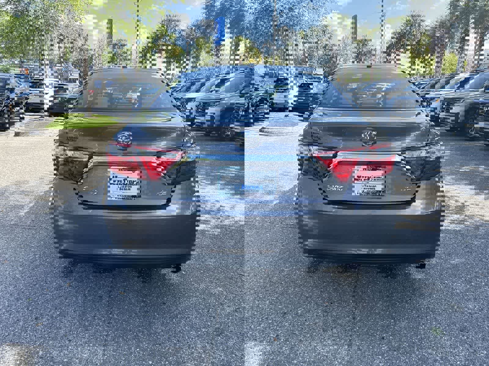 Used 2017 Toyota Camry XLE image 5