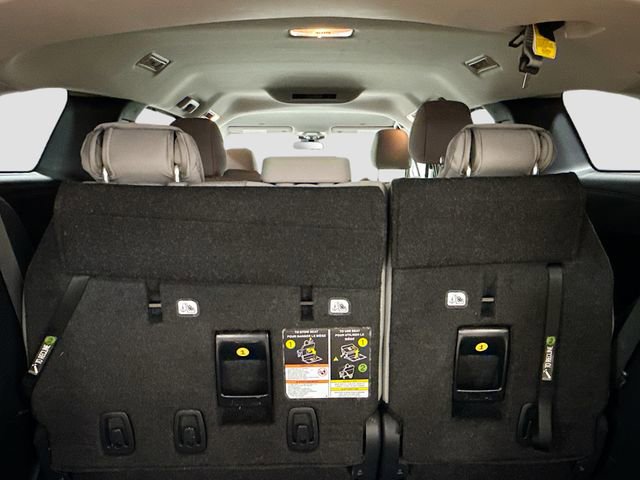 Used 2025 Toyota Sienna LE image 26