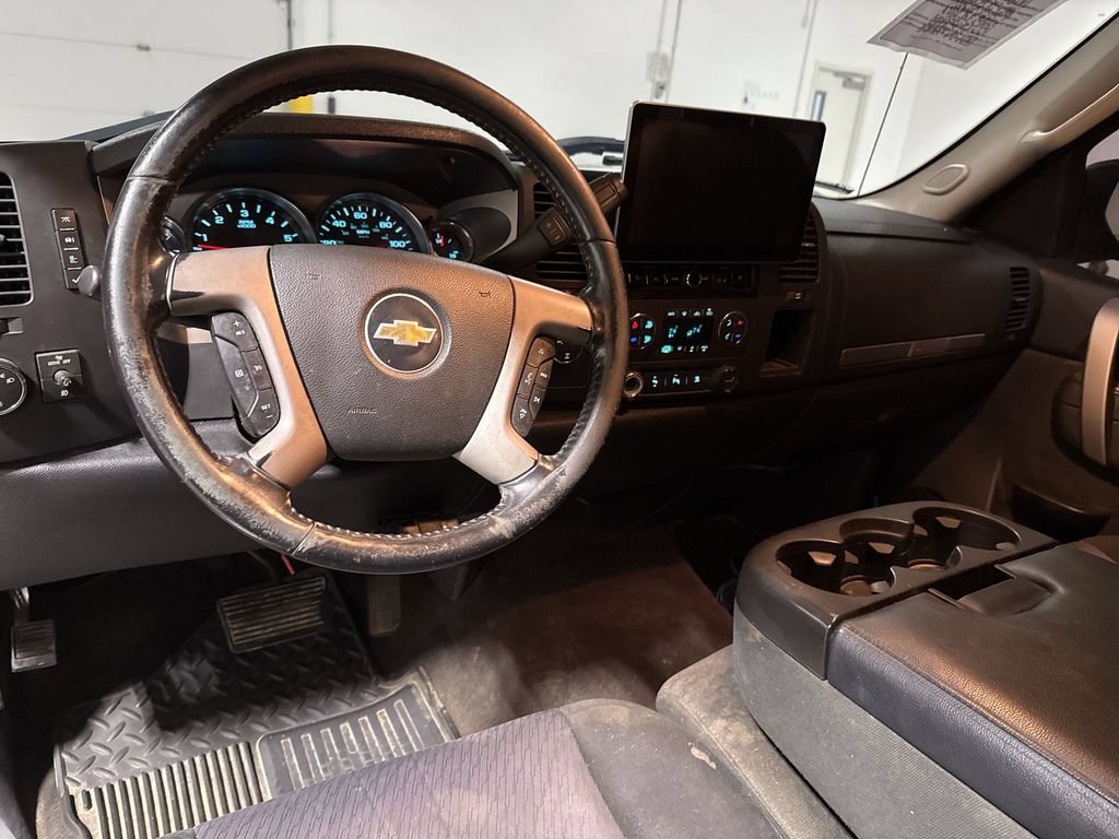 Used 2011 Chevrolet Silverado 1500 LT w/ All-Star Edition AWD/4WD image 10