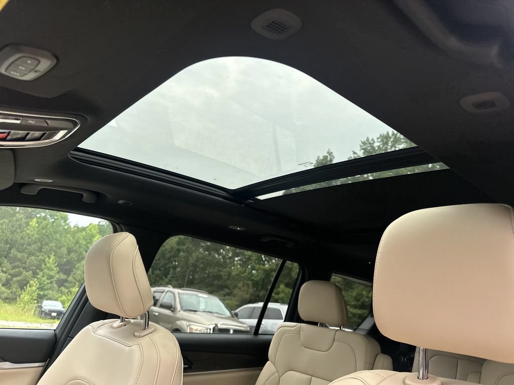 New 2026 Jeep Grand Cherokee L Limited w/ Luxury Tech Group II AWD/4WD image 33