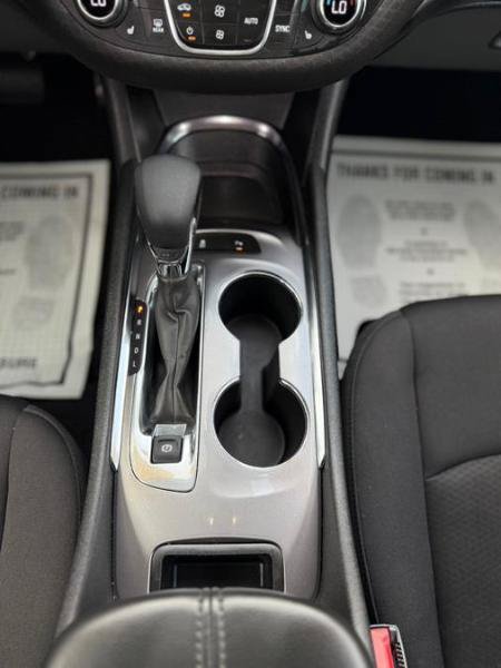 Used 2023 Chevrolet Malibu LT w/ Driver Confidence Package FWD image 19