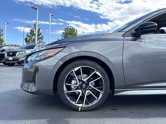 Used 2025 Nissan Sentra SR w/ SR Premium Package image 10