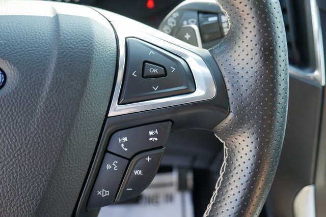 Used 2022 Ford Edge ST image 17