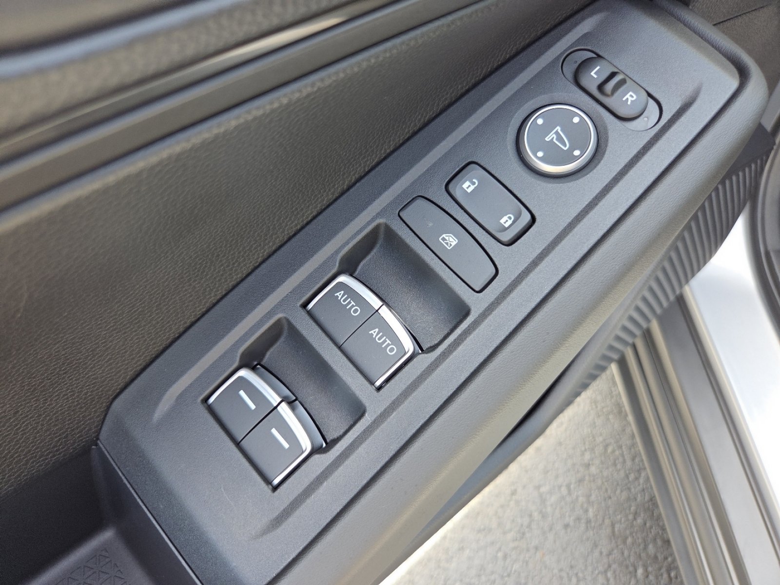 Used 2025 Honda Accord LX image 26