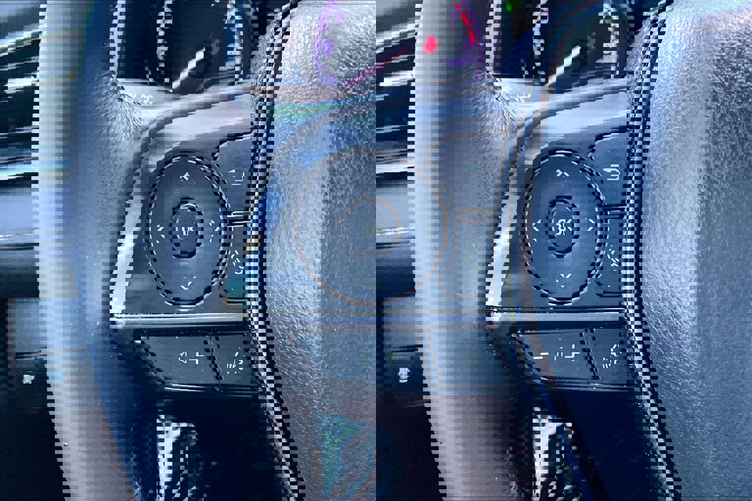 Used 2023 Toyota Camry SE w/ Convenience Package image 17