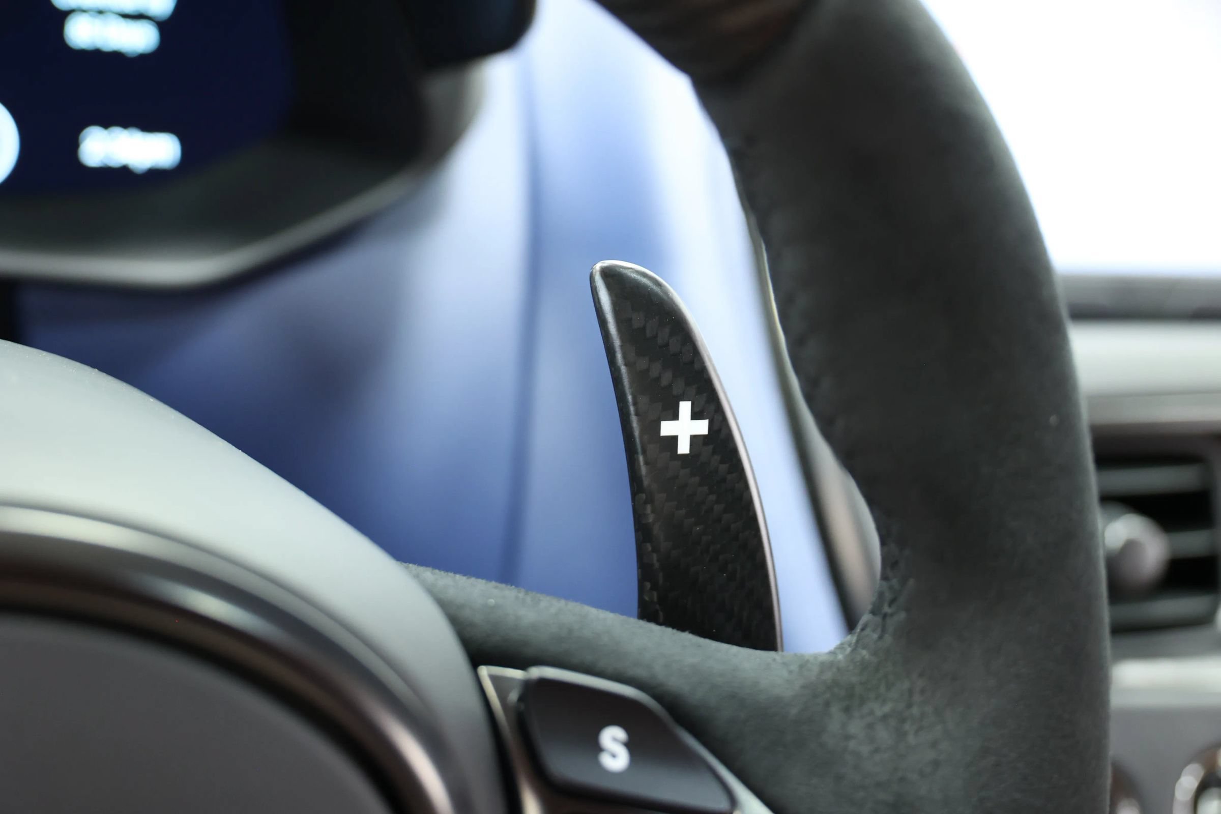 Used 2023 Aston Martin DBS Coupe RWD image 41