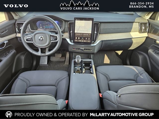 New 2025 Volvo XC90 T8 Plus w/ Protection Package Premier image 8