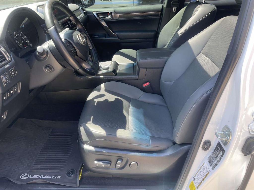Used 2022 Lexus GX 460 w/ Black Line Special Edition image 15
