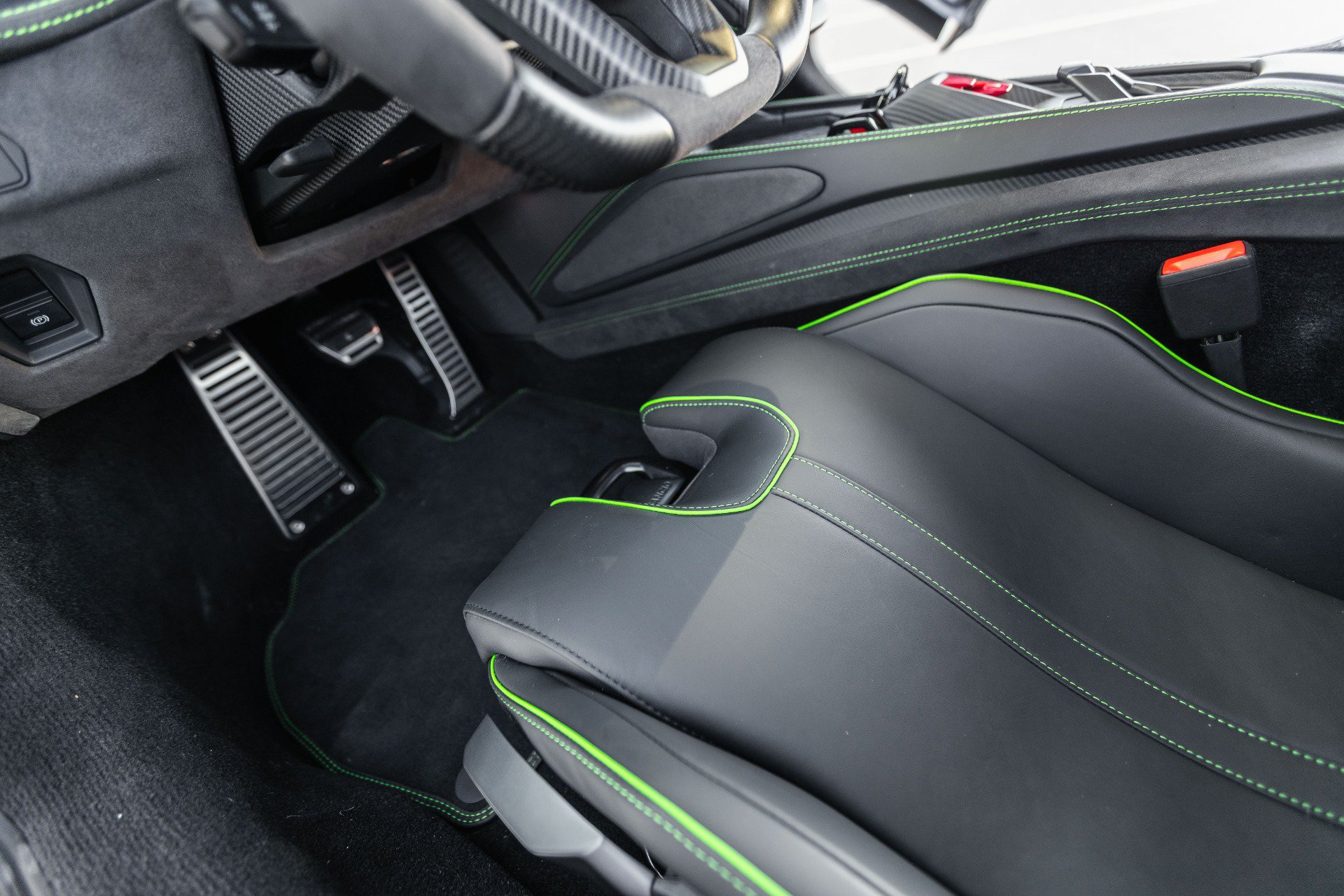 Used 2025 Lamborghini Revuelto AWD/4WD image 69