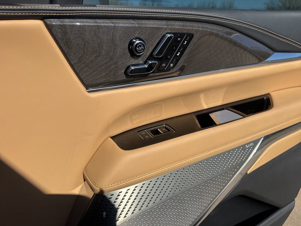 New 2025 Cadillac Escalade IQ Luxury 2 AWD/4WD image 64