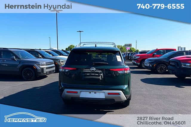 Used 2024 Nissan Pathfinder SL w/ Black Appearance Package AWD/4WD image 33